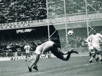 Napoli - Cagliari, i precedenti: nel 5 - 0 del 1974 in gol anche Juliano