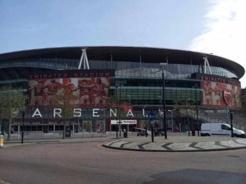 Febbre Emirates, in 5 ore esauriti 3mila tagliandi per il settore ospiti! Esodo napoletano a Londra