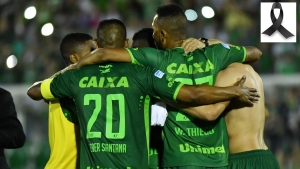 L’aereo con a bordo i calciatori dell’Associação Chapecoense de Futebol Chapecoense cade in Colombia