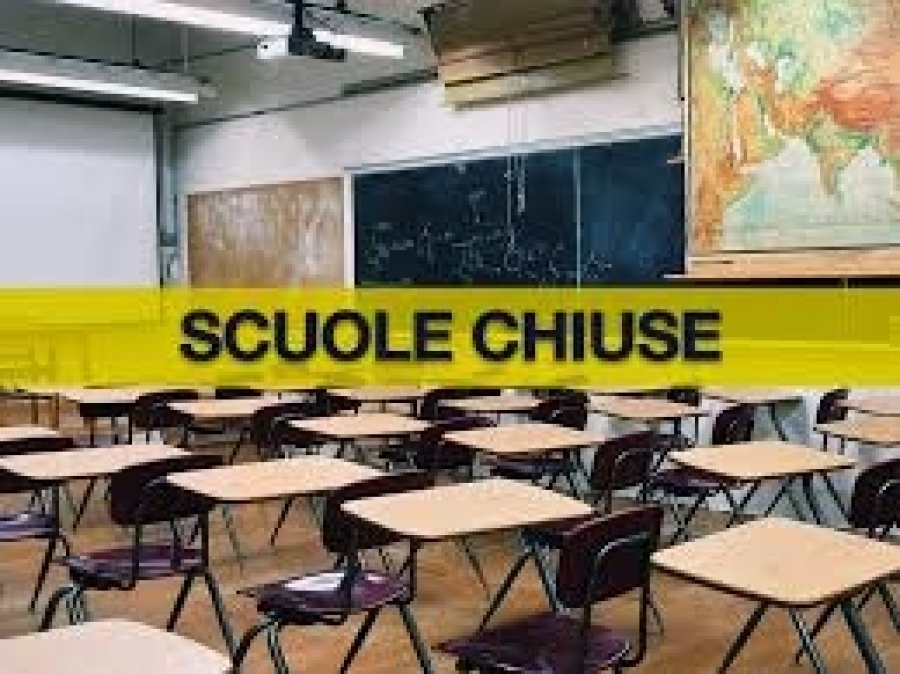 Scuole chiuse fino a giugno. Riapertura a settembre: ipotesi turni e lezioni online