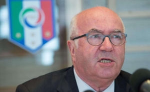È morto Carlo Tavecchio, ex presidentedella Figc. Aveva 79 anni