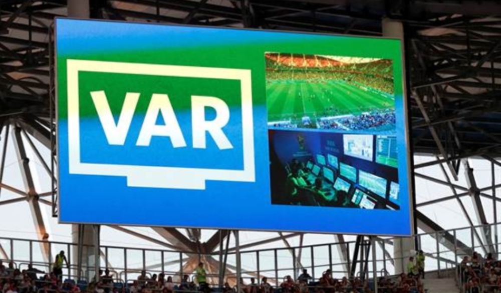 UFFICIALE - Rivoluzione Champions: VAR subito, arriva dagli ottavi! Troppi errori ai gironi