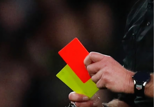 Tra il giallo e il rosso: alla ricerca del cartellino perduto