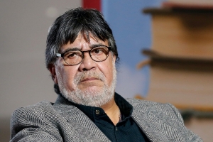 Il coronavirus ha ucciso lo scrittore Luis Sepulveda