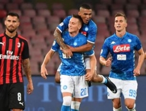 Napoli - Milan, i precedenti: nello scorso campionato vittoria azzurra firmata da Zielinski e Mertens