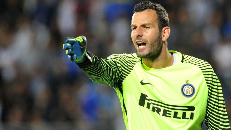 Clamorosa voce per la porta: Sarri chiederà l&#039;acquisto di Handanovic in caso di addio di Reina