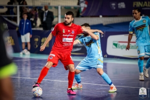 Tanti applausi, ma il Napoli Futsal si arrende al Pesaro: azzurri eliminati ai tiri di rigore