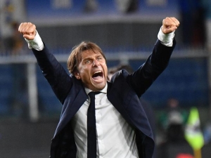 Cuori in alto, è uno scudetto da sogno e da sballo. Napoli sono quattro!