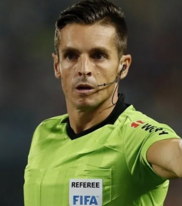 Sarà l&#039;arbitro spagnolo Carlos Del Cerro Grande a dirigere Napoli-Legia Varsavia