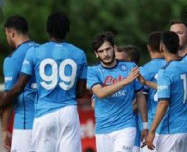 Kvaratskhelia é il protagonista della prima uscita stagionale del Napoli!