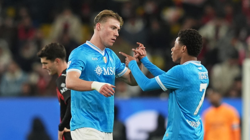 Napoli da mille e una notte. Sotto il cielo d'Arabia vince la terza. Azzurri fantastici!