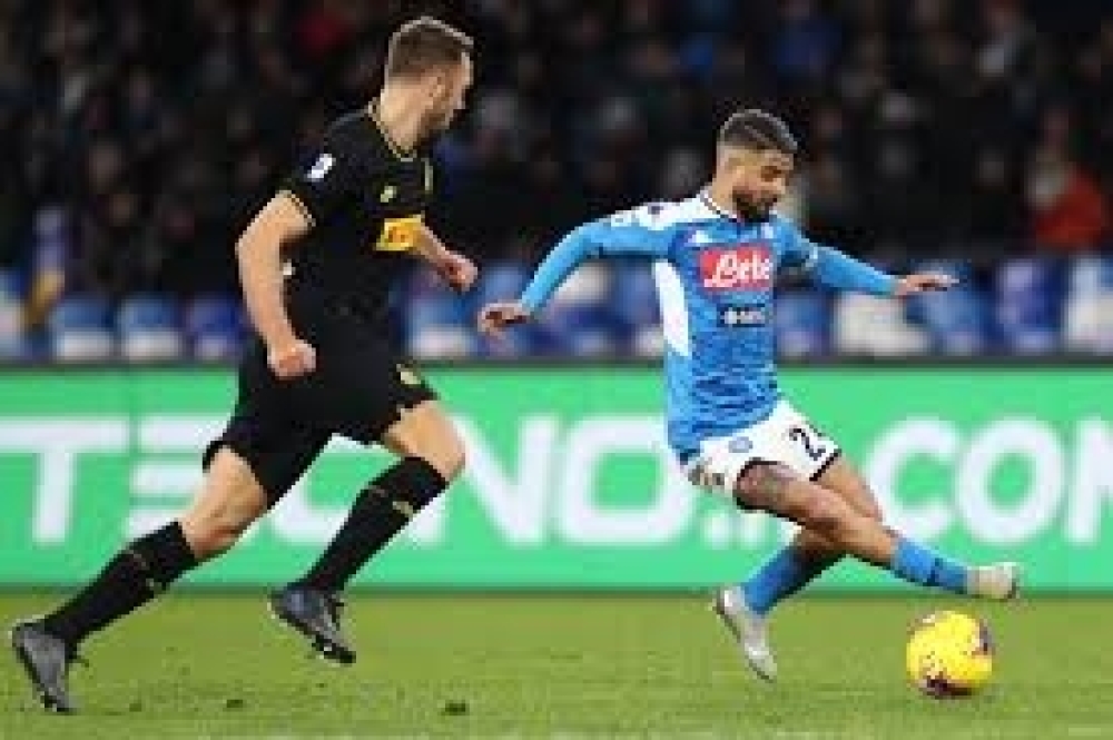 Napoli-Inter si gioca giovedì alle 20.45 al San Paolo