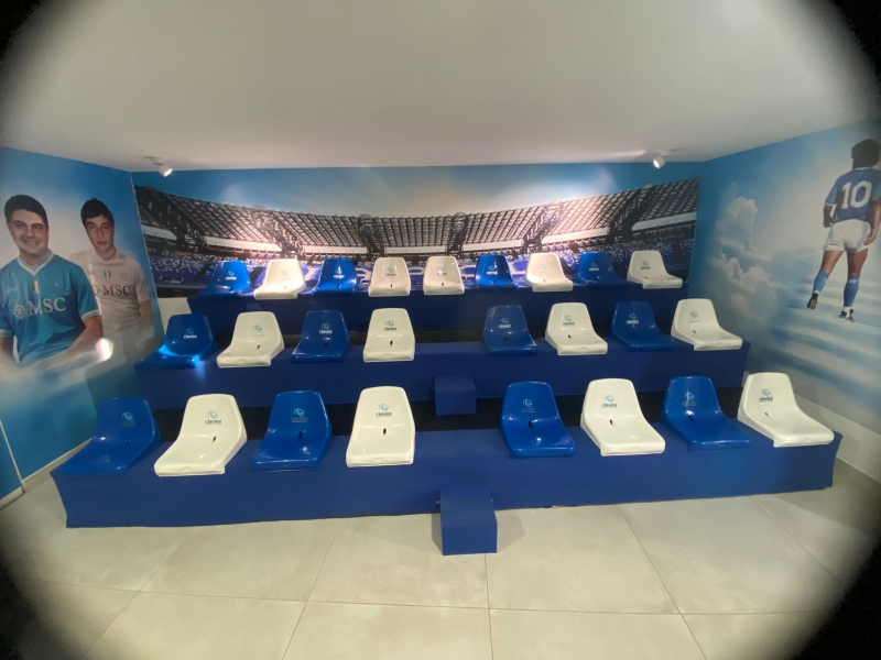 Festa di fine campionato del Club Napoli Carinaro: sport, spettacolo e tradizione in Piazza Trieste