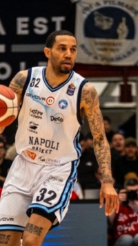 NAPOLI È STOICA! GLI AZZURRI BATTONO I CAMPIONI D’ITALIA CON IL PUNTEGGIO DI 95-87