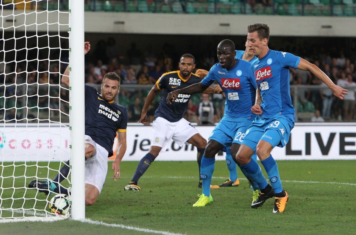 H.Verona - Napoli, i precedenti: 2 vittorie su 2 per i partenopei nelle ultime 2 uscite al "Bentegodi"