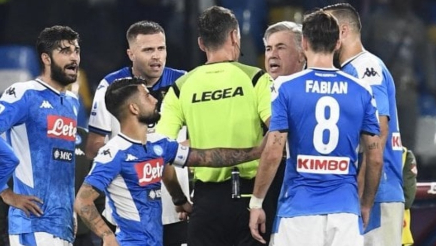 Dure critiche dall'Associazione Italiana Napoli Club contro la classe arbitrale