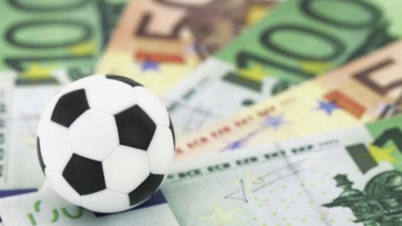 L’Uefa pensa di introdurre il salary cap