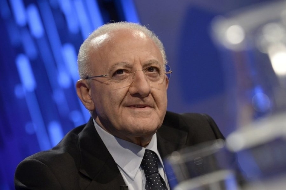 De Luca finalmente risponde a Feltri: dipende da cosa misuriamo