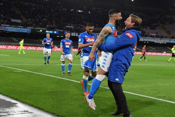 Napoli - Cagliari, i precedenti: nello scorso campionato a Pavoletti risposero Mertens ed Insigne