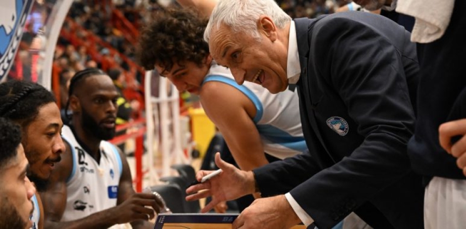 Dolomiti Energia Trentino-Gevi Napoli Basket 79-87. Coach Pancotto: "Segnale forte, la squadra vuole restare in A