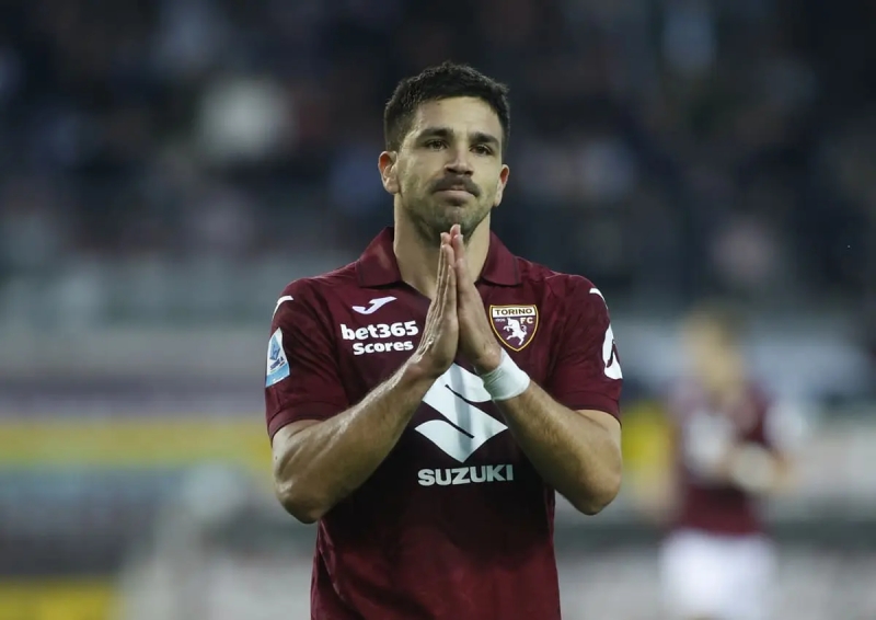 Il Toro incorna il Napoli di quei pochi superstiti. Conte nel mirino.