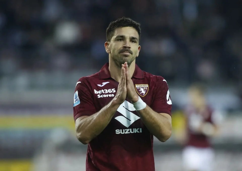 Il Toro incorna il Napoli di quei pochi superstiti. Conte nel mirino.