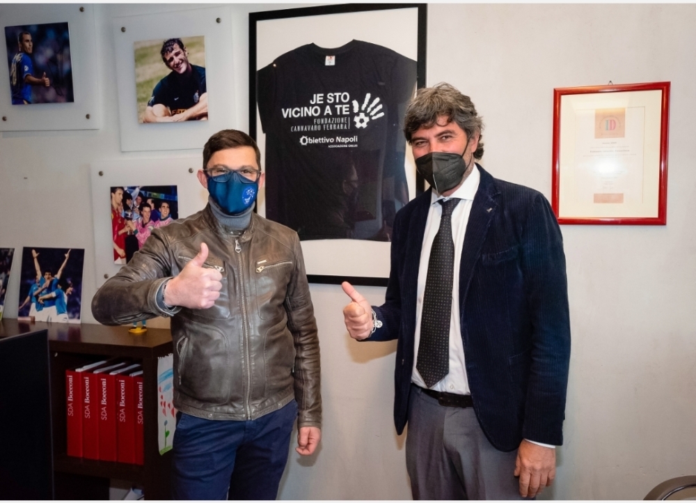 Donata in beneficenza alla Fondazione Cannavaro Ferrara una quota della raccolta fondi attivata a favore del rider derubato dello scooter lo scorso gennaio.