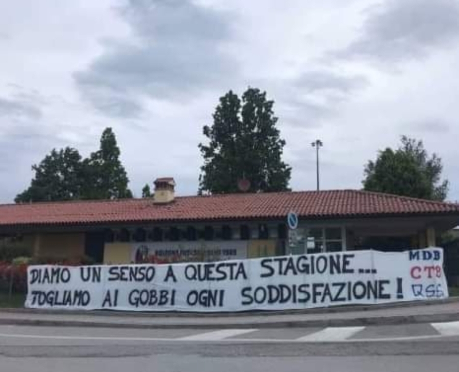 Grande striscione da Bologna!