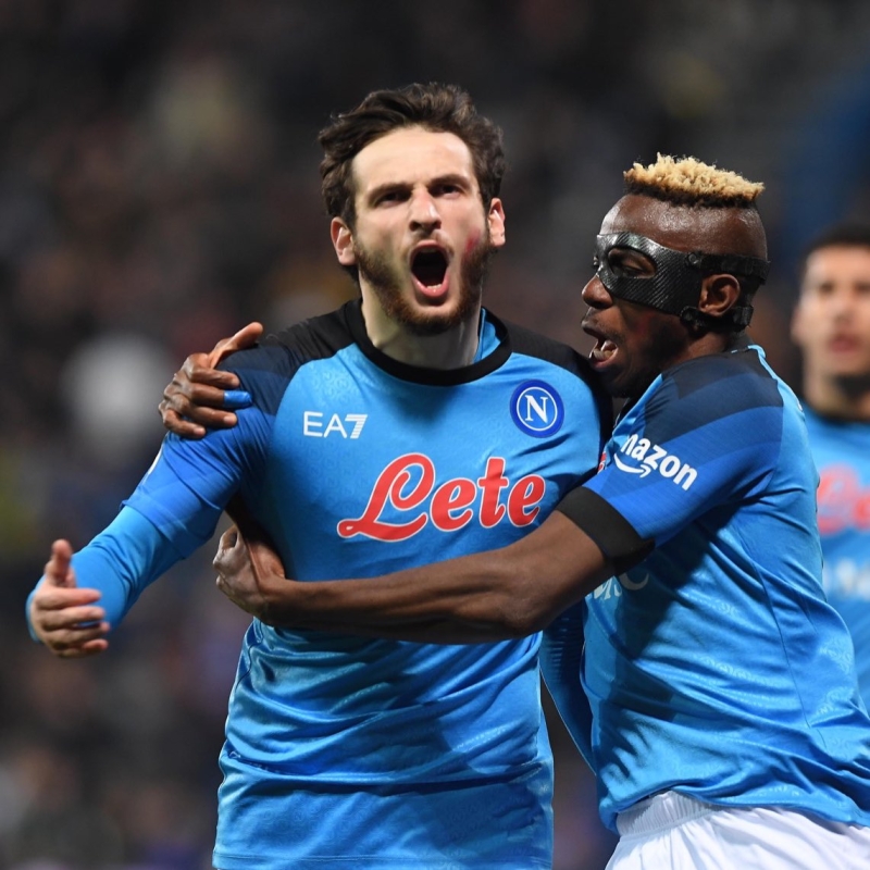 SSC Napoli: &quot;Il genio della Lampada e il Supereroe Mascherato, due opere d&#039;autore da stampare sulla copertina della Serie A&quot;