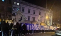 L&#039;incitamento degli Ultras con uno striscione importante