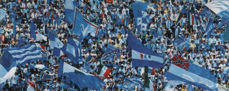 Al Diego Armando Maradona torna il tifo....Il Napoli porta in campo il coro dei tifosi raccolto su TikTok