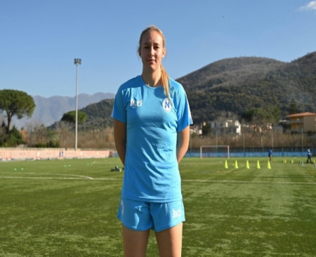 NAPOLI FEMMINILE - LA NAZIONALE SLOVENA GOLOB PER LA DIFESA